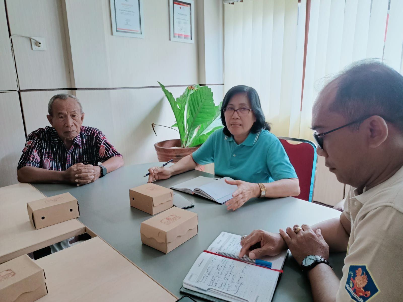 Asisten Rousmini Minta Pedagang Liar Pasar Anyar Ditindak Secara Tegas