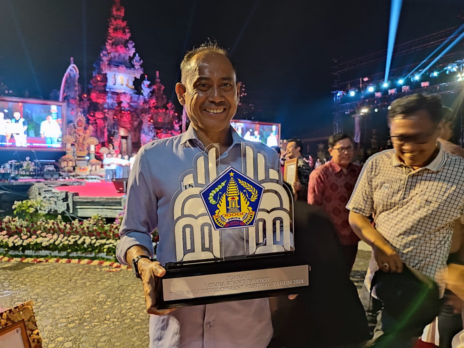 Berbangga! Pemkab Buleleng Raih Juara 2 Stand Favorit Pada Bali Development Festival 2024