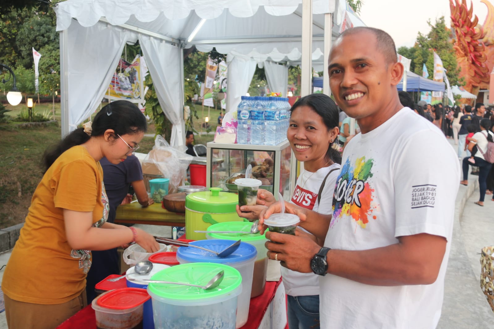 Bersih, Nyaman dengan Sunset di Air Mancur, Tarik Pengunjung di Stand Kuliner BDF 2024