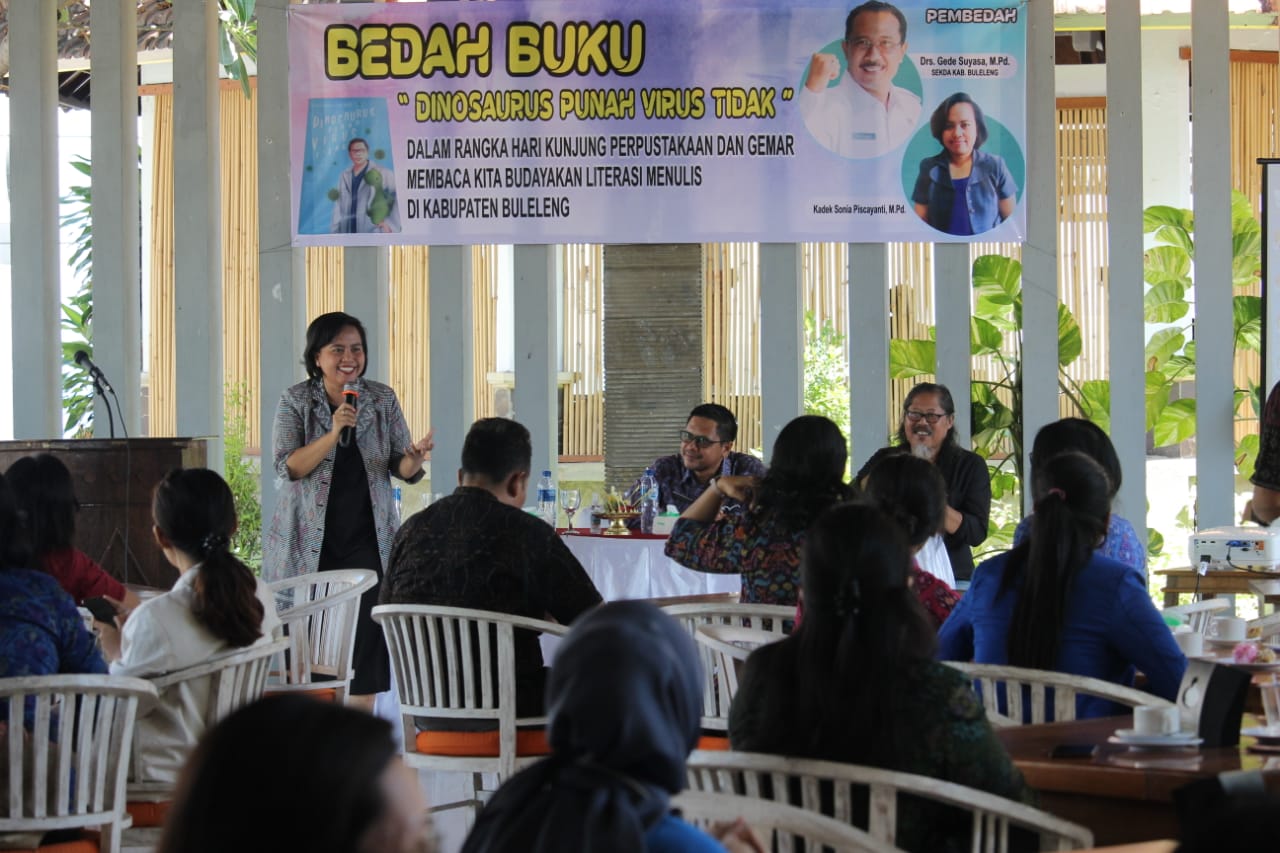 Buku Karya Direktur RSUD Buleleng Dibedah, Sajikan Pengalaman Hadapi Covid-19