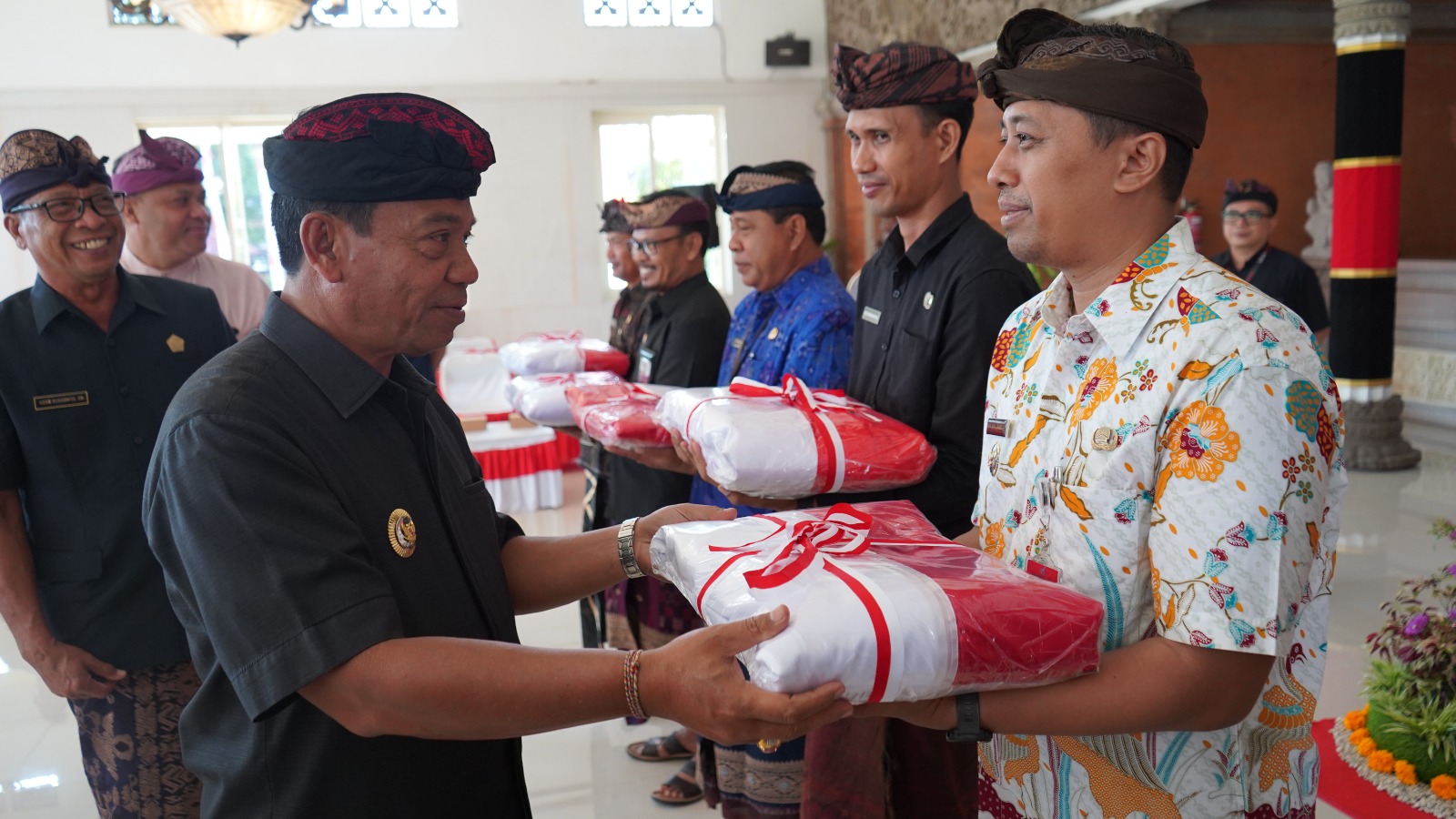 Buleleng Semarakkan HUT ke-79 Republik Indonesia, Ribuan Bendera Merah Putih Berkibar