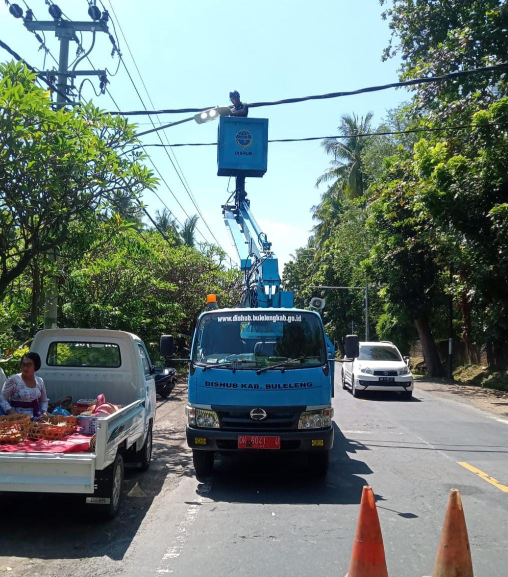 Dishub Buleleng Siagakan Puluhan Petugas LPJU Saat Nyepi