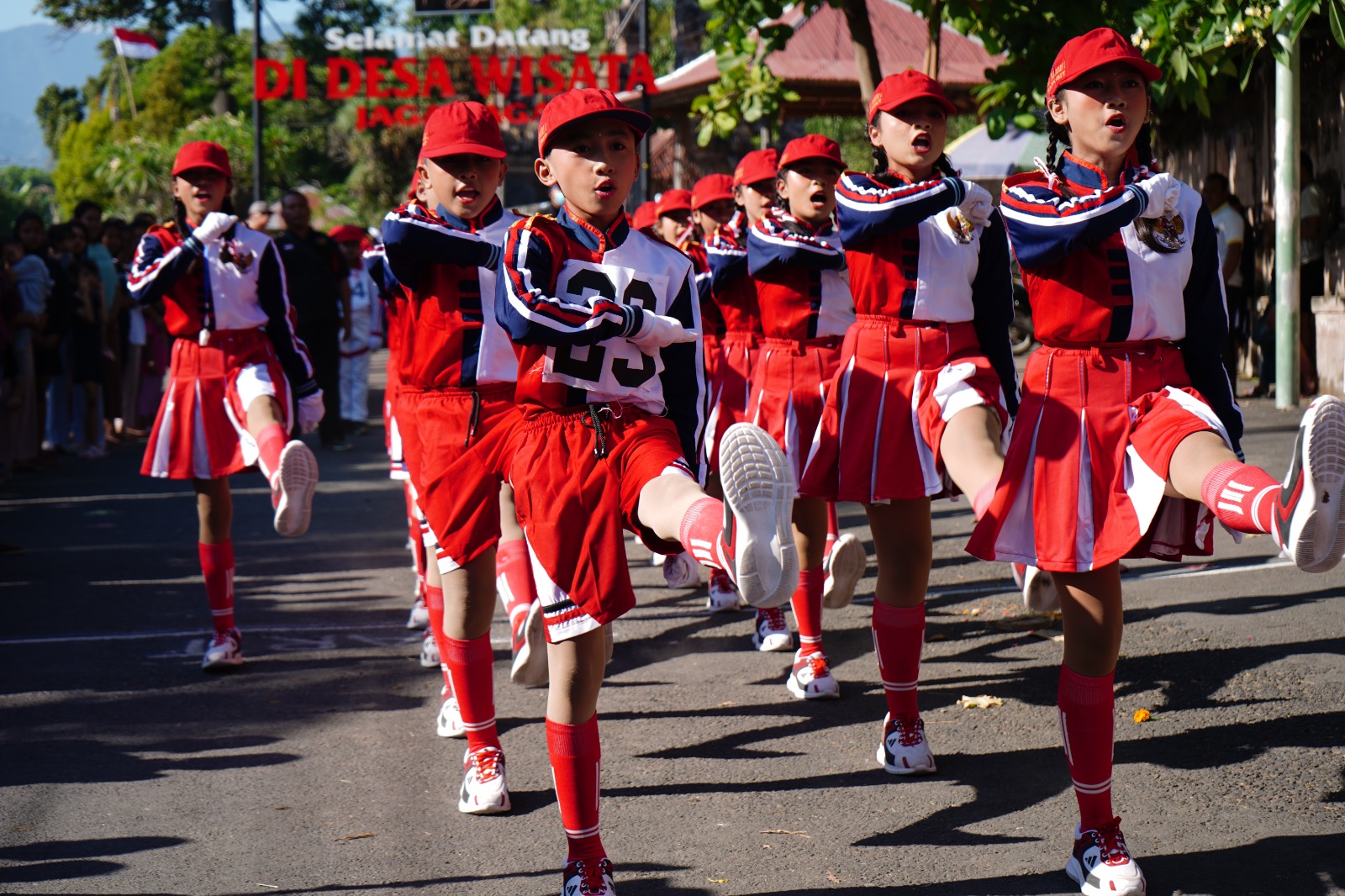 Gerak Jalan Digelar, Euforia Peserta Bersemangat Merah Putih Berkibar