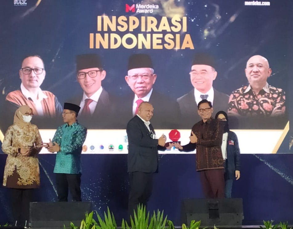 Giatkan Digitalisasi Pariwisata, Pemkab Buleleng Terima Merdeka Award 2022