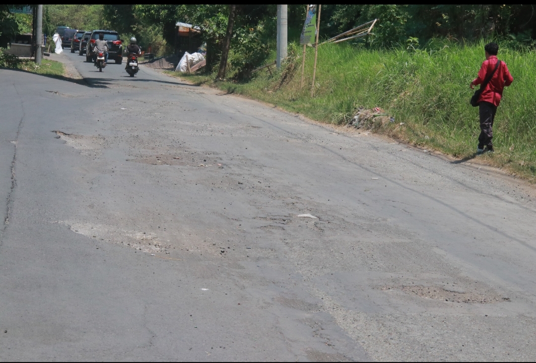 Jalan Rusak Desa Jagaraga, Segera Diperbaiki. Target Tuntas Bulan Desember