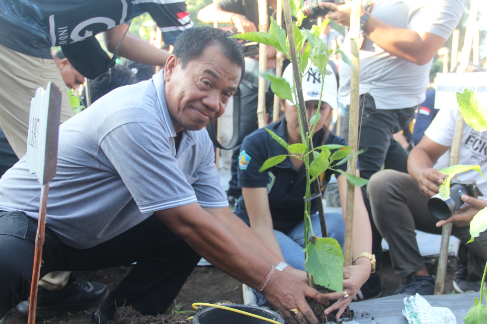 Komitmen Kendalikan Inflasi, Lahan Hutan Kota Banyuasri Ditanami 12.000 Bibit Cabai