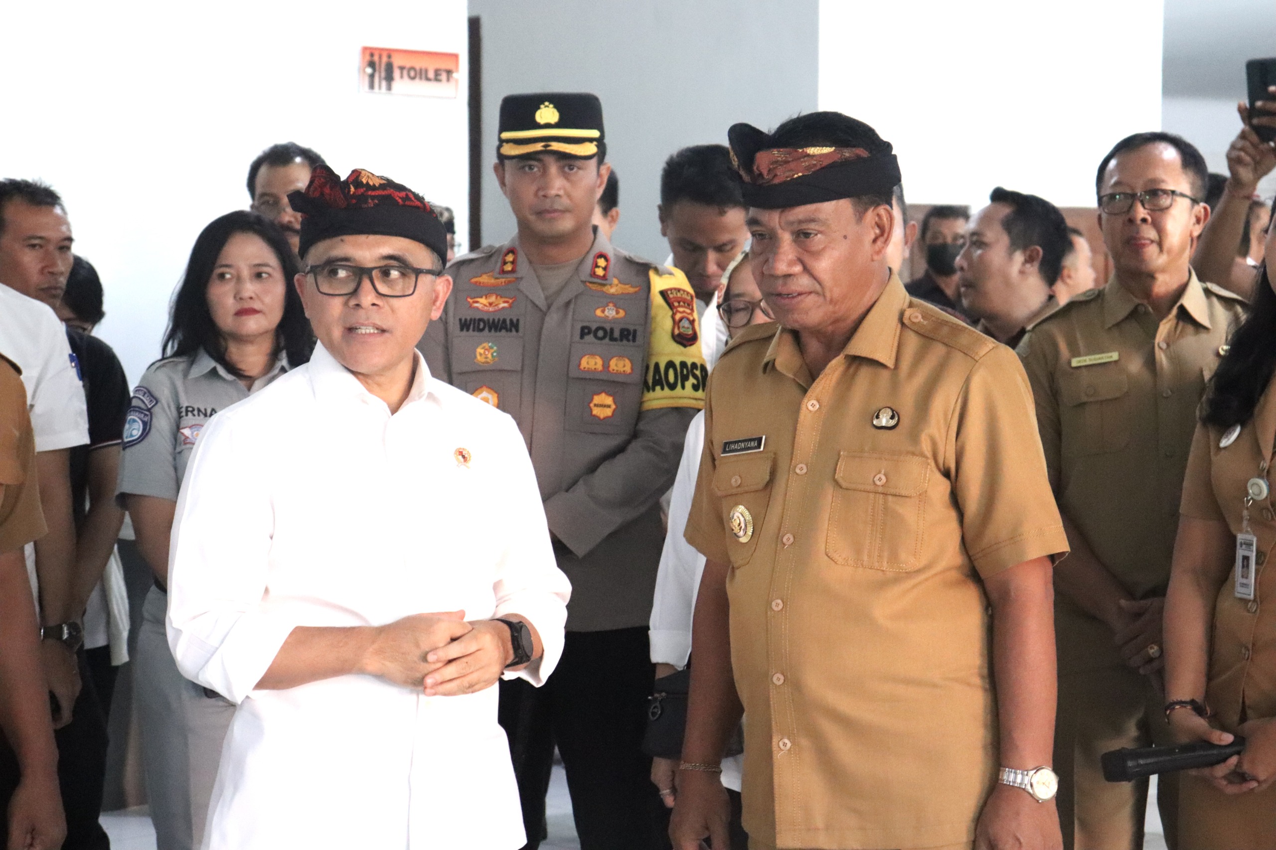 Kunjungi Buleleng, Menteri Azwar Anas Minta Kinerja ASN Berdampak