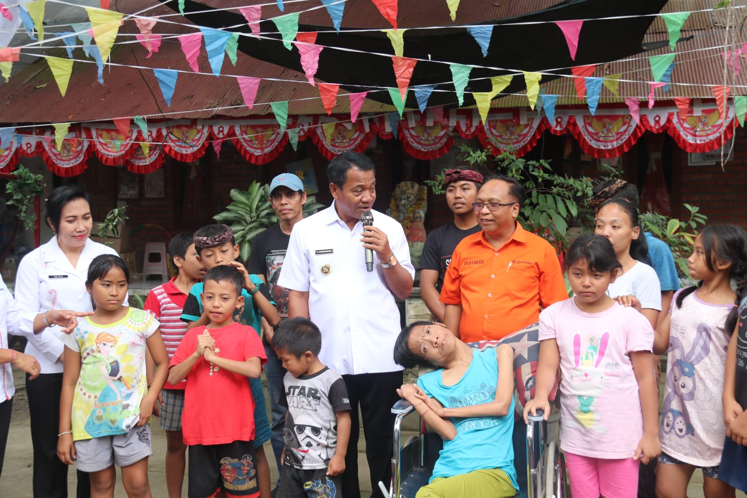 Kunjungi Panti Asuhan, Pj Bupati Buleleng Berikan Bantuan Sosial