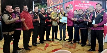 Membanggakan! Perbekel Desa Umeanyar Raih Peringkat 2 Nasional Paralegal Justice Award