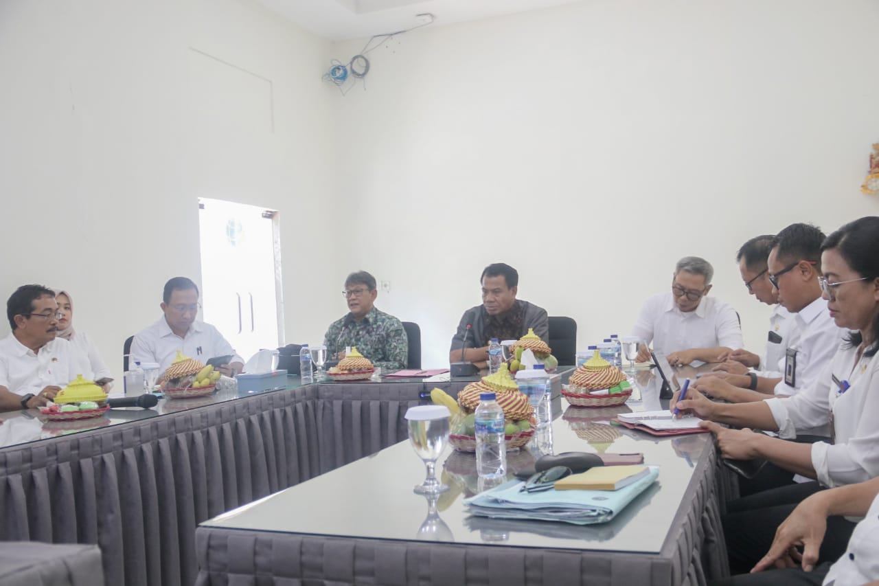 Pemkab Buleleng dan Kementerian ATR/BPN Bahas Masalah Agraria di Dusun Batu Ampar