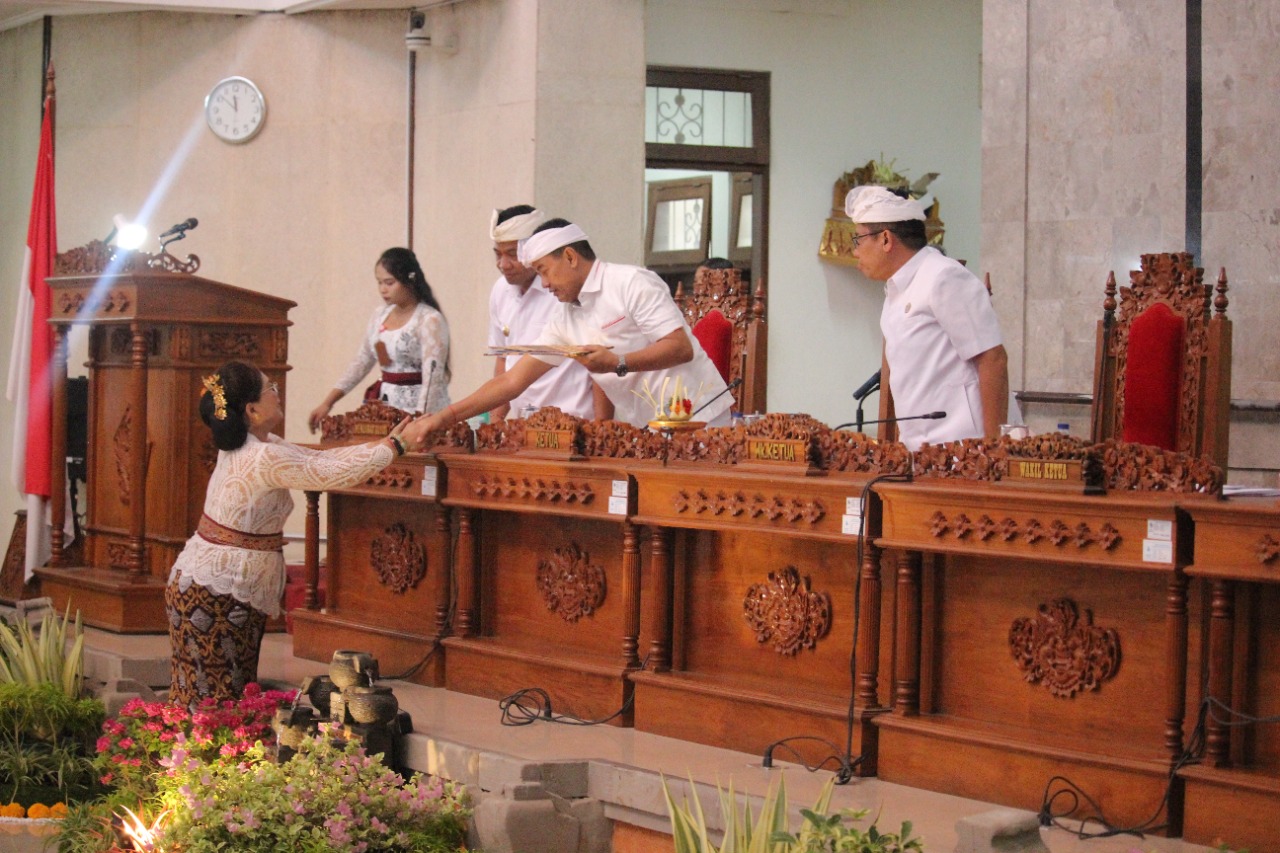 Rapat Paripurna, 6 Fraksi Partai Sampaikan Pandangan Umum Atas Ranperda