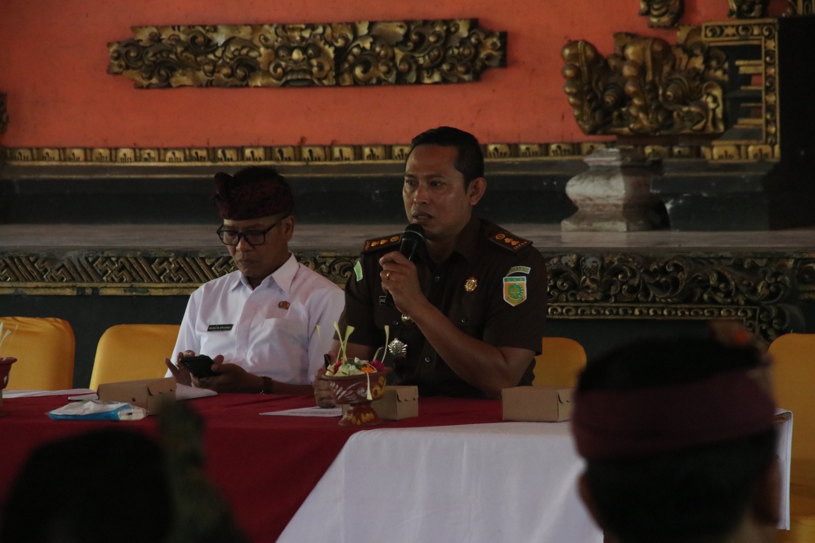 Sinergitas Pemkab Buleleng dan Kejati Bali Berikan Penerangan Hukum Desa Dinas dan Desa Adat