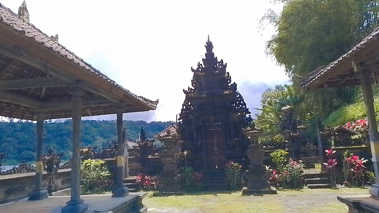 Tirte Masam Pura Taman Beji: Tempat Melukat Sekaligus Penyembuhan